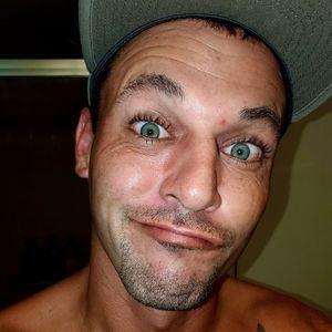 Meet your Posher, Dustin